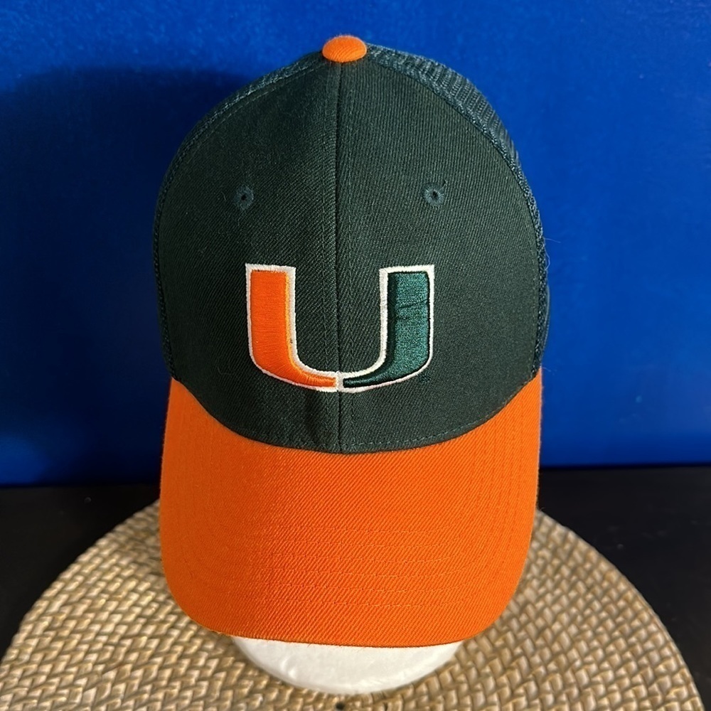 NWOT Men’s Top of the World Miami Hurricanes Zephyr Spellout Logo SnapBack Hat